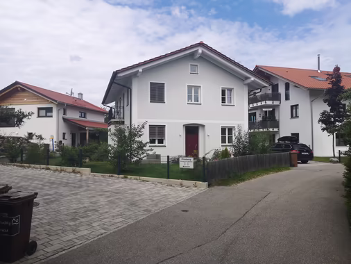 Haus in Oberhaching Strassenansicht